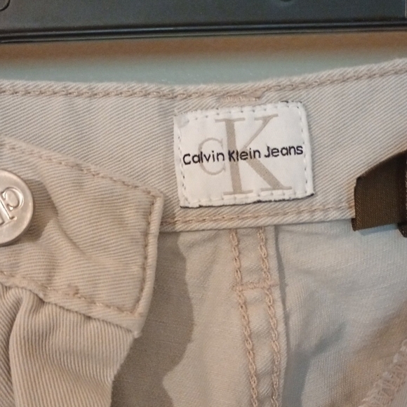 Calvin Klein Jeans Tan Bermudas Classic Y2K Style - Picture 2 of 6